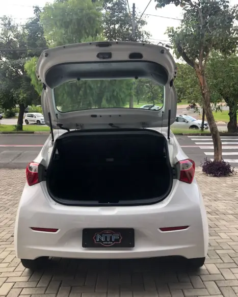 HYUNDAI HB 20 Hatch 1.6 16V 4P COMFORT FLEX AUTOM�TICO, Foto 8