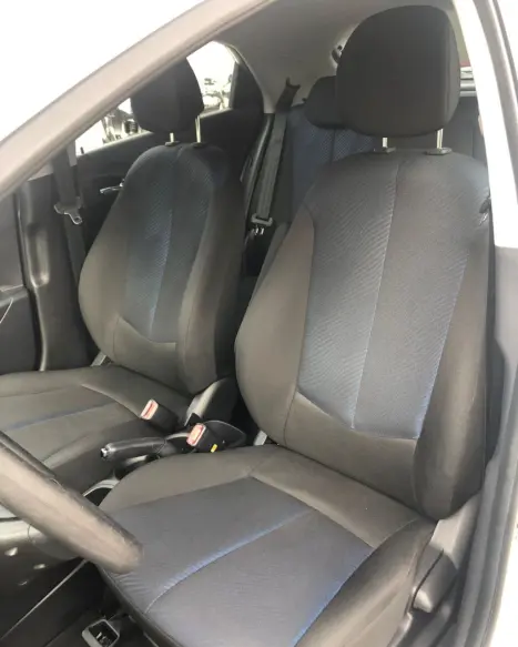 HYUNDAI HB 20 Hatch 1.6 16V 4P COMFORT FLEX AUTOM�TICO, Foto 11