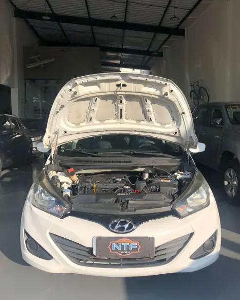 HYUNDAI HB 20 Hatch 1.6 16V 4P COMFORT FLEX AUTOM�TICO, Foto 17