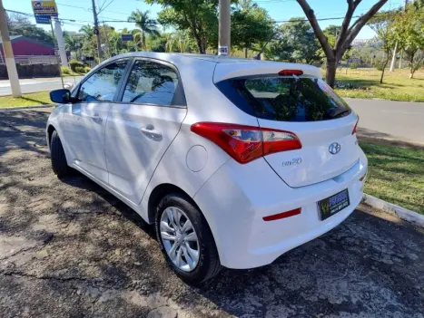 HYUNDAI HB 20 Hatch 1.6 16V 4P FLEX COMFORT PLUS, Foto 8