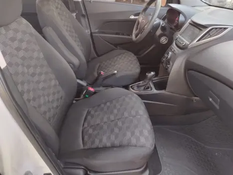 HYUNDAI HB 20 Hatch 1.6 16V 4P FLEX COMFORT PLUS AUTOM�TICO, Foto 13