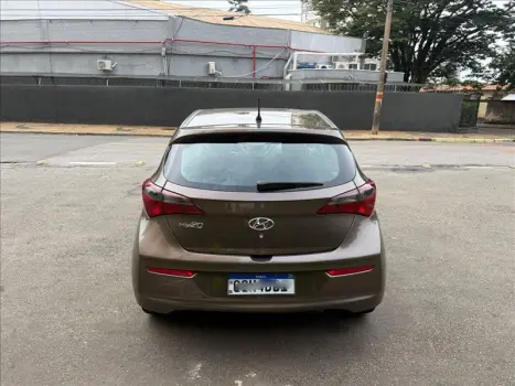 HYUNDAI HB 20 Hatch 1.0 12V 4P FLEX UNIQUE, Foto 4
