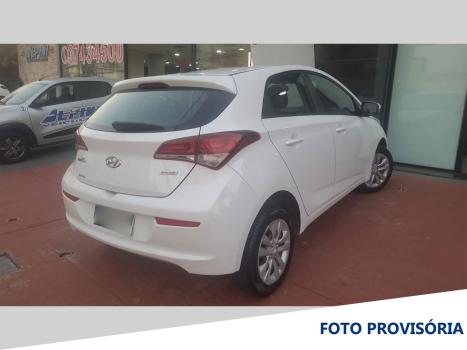 HYUNDAI HB 20 Hatch 1.6 16V 4P FLEX COMFORT PLUS AUTOM�TICO, Foto 2