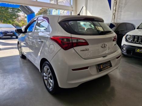 HYUNDAI HB 20 Hatch 1.6 16V 4P FLEX COMFORT PLUS AUTOM�TICO, Foto 2