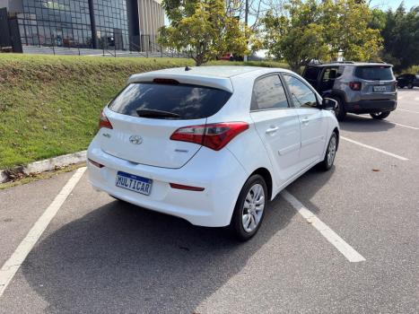 HYUNDAI HB 20 Hatch 1.6 16V 4P FLEX COMFORT PLUS AUTOM�TICO, Foto 6