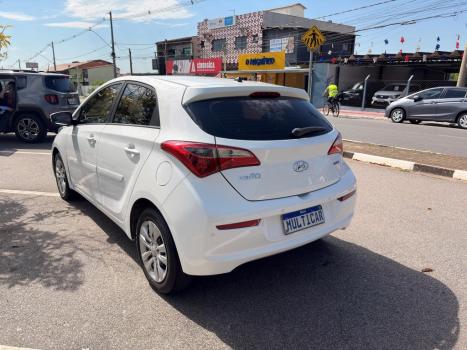 HYUNDAI HB 20 Hatch 1.6 16V 4P FLEX COMFORT PLUS AUTOM�TICO, Foto 4