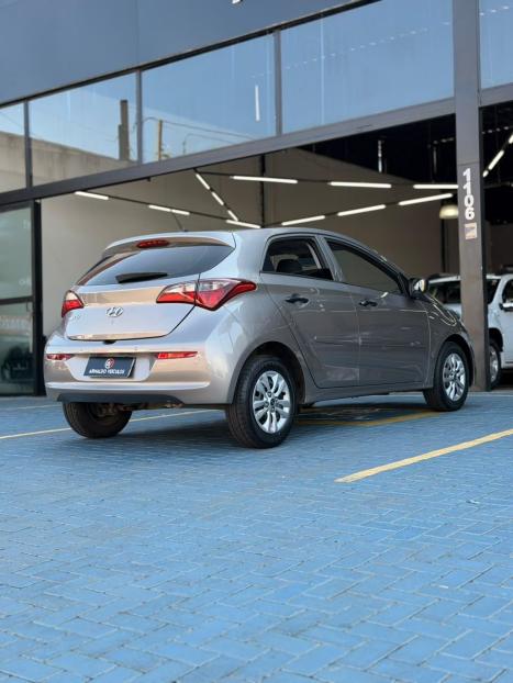 HYUNDAI HB 20 Hatch 1.0 12V 4P FLEX UNIQUE, Foto 6
