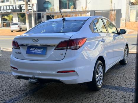 HYUNDAI HB 20 Sedan 1.6 16V 4P FLEX COMFORT PLUS, Foto 4