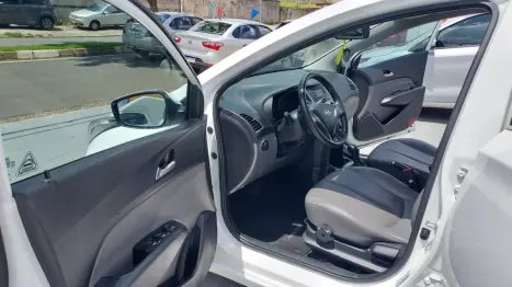 HYUNDAI HB 20 Sedan 1.6 16V 4P FLEX PREMIUM, Foto 6
