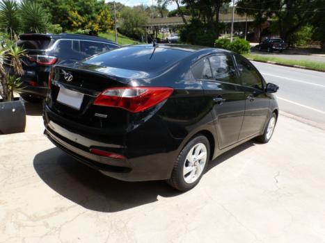HYUNDAI HB 20 Sedan 1.6 16V 4P FLEX COMFORT PLUS AUTOM�TICO, Foto 3