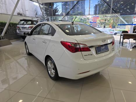 HYUNDAI HB 20 Sedan 1.6 16V 4P FLEX PREMIUM AUTOM�TICO, Foto 4