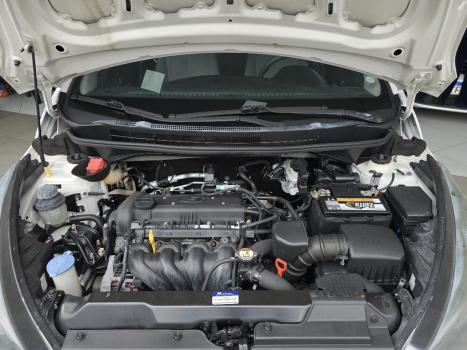 HYUNDAI HB 20 Sedan 1.6 16V 4P FLEX COMFORT PLUS AUTOM�TICO, Foto 19