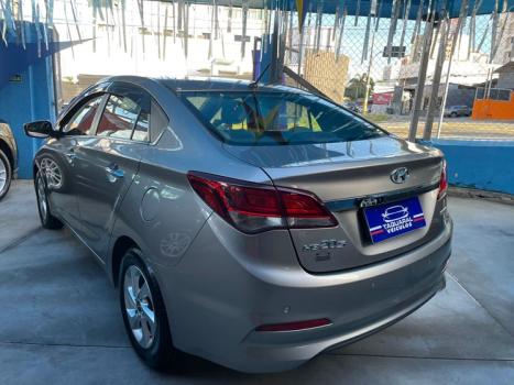 HYUNDAI HB 20 Sedan 1.6 16V 4P FLEX PREMIUM AUTOM�TICO, Foto 4