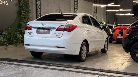 HYUNDAI HB 20 Sedan 1.6 16V 4P FLEX COMFORT PLUS AUTOM�TICO, Foto 4