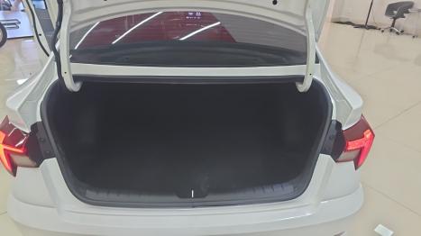 HYUNDAI HB 20 Sedan 1.0 12V 4P FLEX TGDI TURBO COMFORT AUTOM�TICO, Foto 14