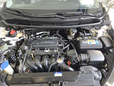 HYUNDAI HB 20 Sedan 1.6 16V 4P FLEX COMFORT PLUS AUTOM�TICO, Foto 19