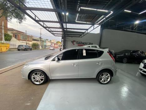HYUNDAI I30 2.0 16V 4P, Foto 8