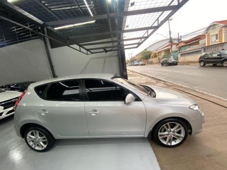 HYUNDAI I30 2.0 16V 4P, Foto 9