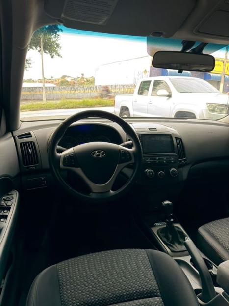 HYUNDAI I30 2.0 16V 4P, Foto 8