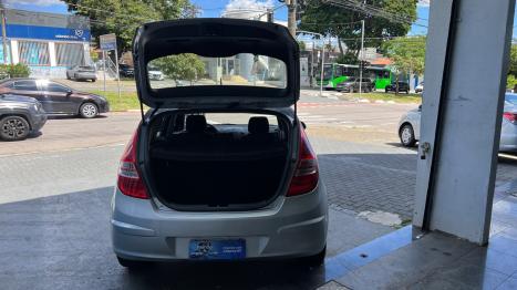 HYUNDAI I30 2.0 16V 4P, Foto 6