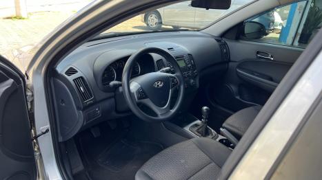 HYUNDAI I30 2.0 16V 4P, Foto 7