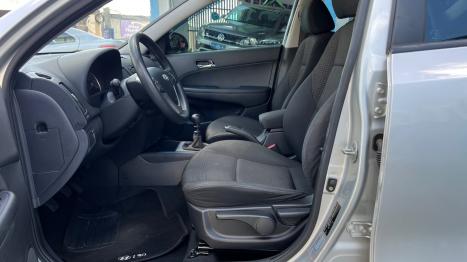 HYUNDAI I30 2.0 16V 4P, Foto 13