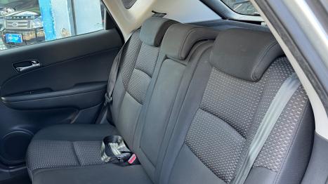 HYUNDAI I30 2.0 16V 4P, Foto 15