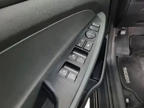 HYUNDAI Tucson 1.6 16V 4P T-GDI GL ECOSHIFT AUTOM�TICO, Foto 12