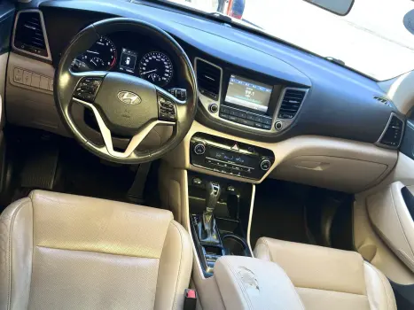 HYUNDAI Tucson 1.6 16V 4P T-GDI GL ECOSHIFT AUTOM�TICO, Foto 15
