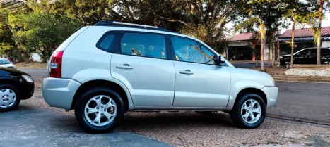 HYUNDAI Tucson 2.0 16V 4P GL, Foto 3