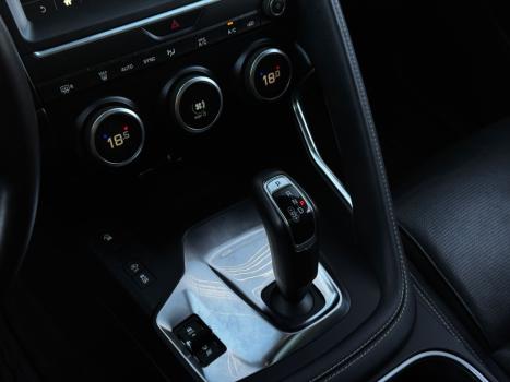JAGUAR E-Pace 2.0 P250 FLEX R-DYNAMIC S AWD TURBO AUTOM�TICO, Foto 13