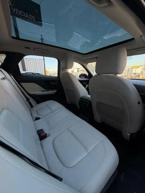 JAGUAR F-Pace 2.0 16V 4P AWD INGENIUM PRESTIGE TURBO AUTOM�TICO, Foto 11