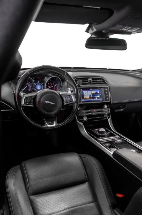 JAGUAR XE 2.0 16V 4P SI4 R-SPORT TURBO AUTOMTICO, Foto 6