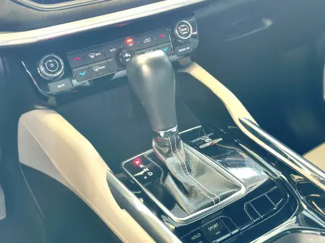 JEEP Commander 1.3 16V 4P FLEX T270 LIMITED TURBO AUTOMTICO, Foto 23