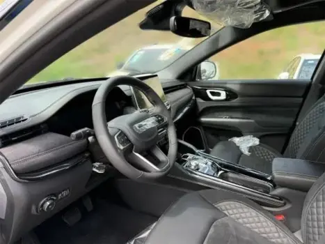 JEEP Commander 2.0 16V 4P HURRICANE 4 TURBO BLACKHAWK AUTOM�TICO AT9, Foto 2