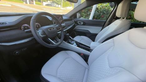 JEEP Commander 2.0 16V 4P TD380 OVERLAND 4X4 TURBO DIESEL AUTOM�TICO AT9, Foto 7