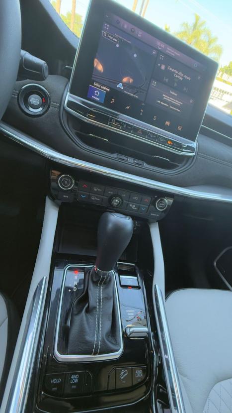 JEEP Commander 2.0 16V 4P TD380 OVERLAND 4X4 TURBO DIESEL AUTOM�TICO AT9, Foto 10