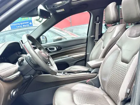 JEEP Commander 2.0 16V 4P TD380 OVERLAND 4X4 TURBO DIESEL AUTOM�TICO AT9, Foto 10