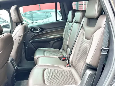 JEEP Commander 2.0 16V 4P TD380 OVERLAND 4X4 TURBO DIESEL AUTOM�TICO AT9, Foto 11