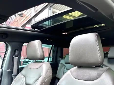 JEEP Commander 2.0 16V 4P TD380 OVERLAND 4X4 TURBO DIESEL AUTOM�TICO AT9, Foto 13