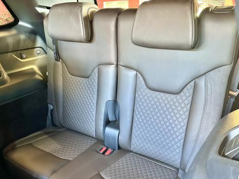 JEEP Commander 2.0 16V 4P TD380 OVERLAND 4X4 TURBO DIESEL AUTOM�TICO AT9, Foto 13