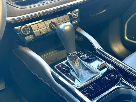 JEEP Commander 2.0 16V 4P TD380 OVERLAND 4X4 TURBO DIESEL AUTOM�TICO AT9, Foto 19