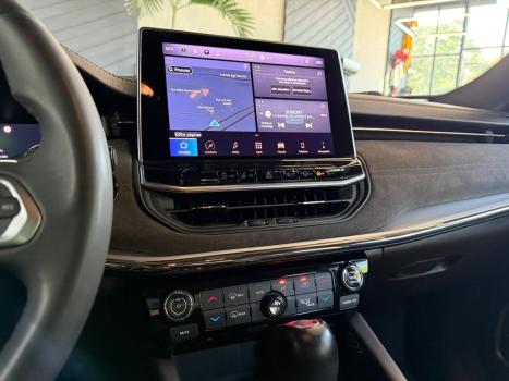 JEEP Commander 2.0 16V 4P TD380 OVERLAND 4X4 TURBO DIESEL AUTOM�TICO AT9, Foto 10