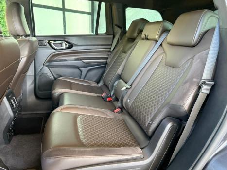 JEEP Commander 2.0 16V 4P TD380 OVERLAND 4X4 TURBO DIESEL AUTOM�TICO AT9, Foto 14