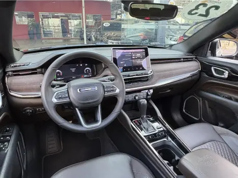 JEEP Commander 2.0 16V 4P TD380 OVERLAND 4X4 TURBO DIESEL AUTOM�TICO AT9, Foto 11