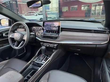 JEEP Commander 2.0 16V 4P TD380 OVERLAND 4X4 TURBO DIESEL AUTOM�TICO AT9, Foto 13