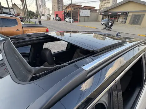 JEEP Commander 2.0 16V 4P TD380 OVERLAND 4X4 TURBO DIESEL AUTOM�TICO AT9, Foto 16