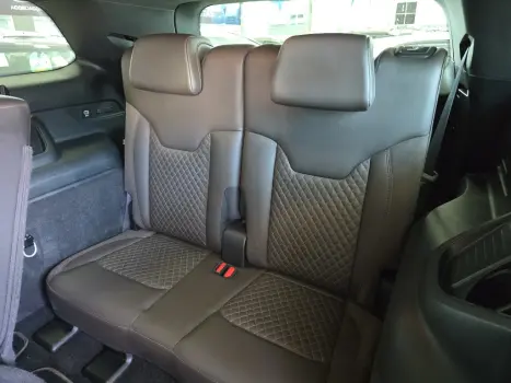 JEEP Commander 2.0 16V 4P TD380 OVERLAND 4X4 TURBO DIESEL AUTOM�TICO AT9, Foto 18