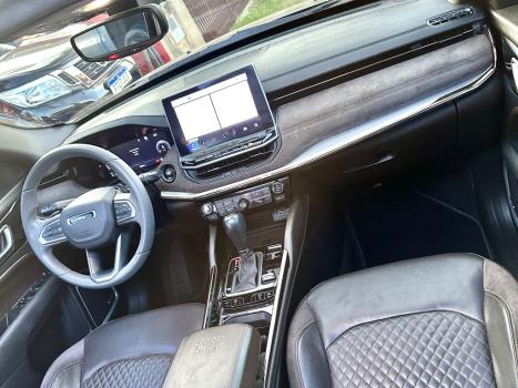 JEEP Commander 2.0 16V 4P TD380 OVERLAND 4X4 TURBO DIESEL AUTOM�TICO AT9, Foto 13