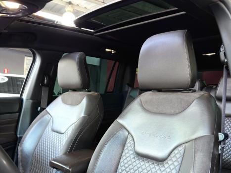 JEEP Commander 2.0 16V 4P TD380 OVERLAND 4X4 TURBO DIESEL AUTOM�TICO AT9, Foto 9